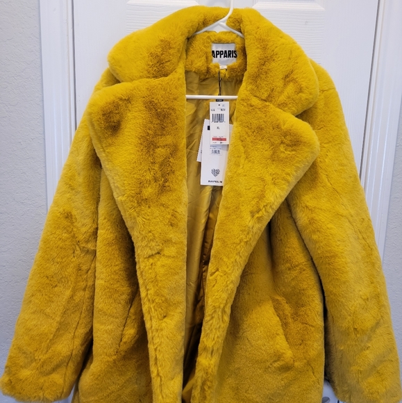 APPARIS mustard Yellow Beautiful Fur Coat. NWT. Brand New. Apparis Winter Coat - Picture 3 of 8